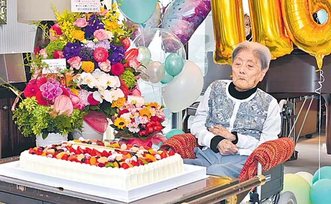 World's oldest person Tomiko Itooka Dies At 116   Tomiko Ituka, the world's oldest woman, passed away at 116  