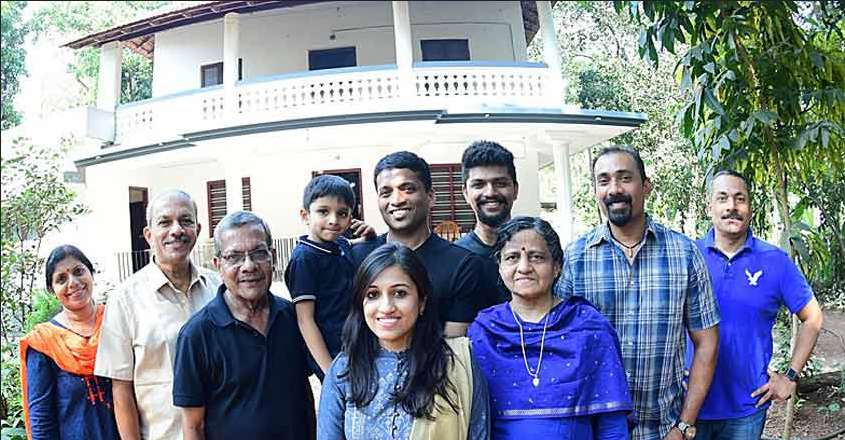 byju raveendran family