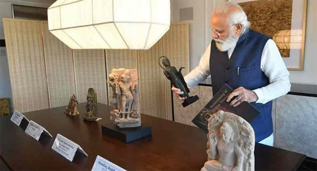 PM Modi-Artefacts 