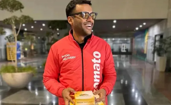 zomato ceo offers job