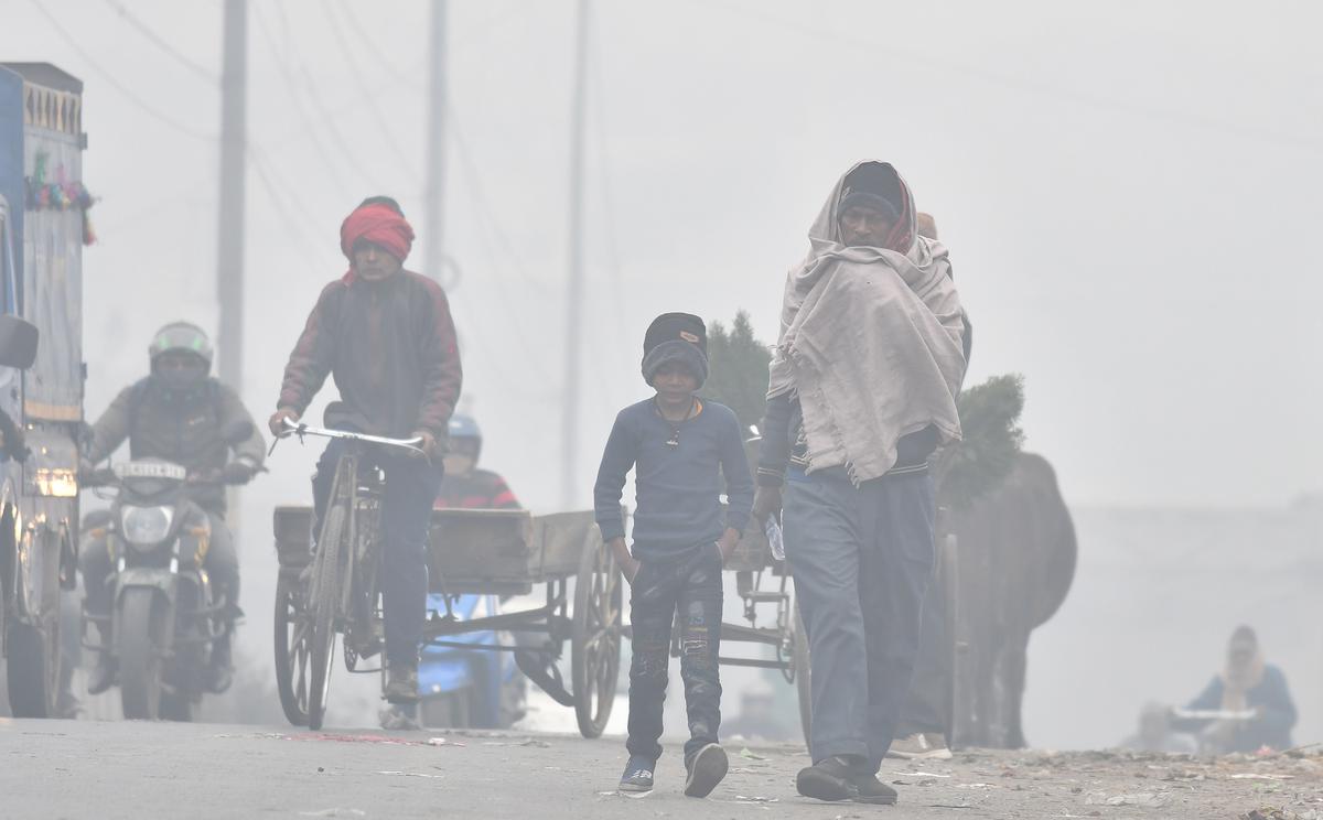 schools holiday due to fog news in telugu