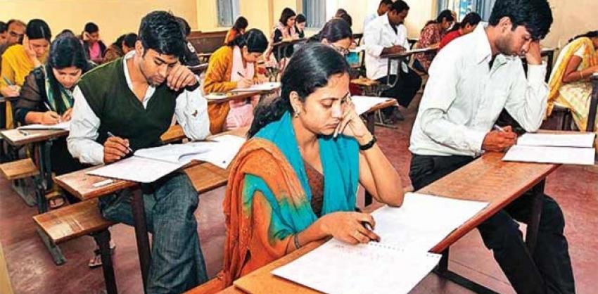 Intermediate Exams : ఒకే ప్రశ్న పత్రంతో ఇంటర్మీడియెట్‌ విద్యార్థులు పరీక్ష రాసే విధంగా పకడ్బందీగా ఏర్పాట్లు