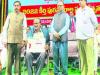Srinivasa Raju receiving the fame award at Potti Sriramulu Telugu University