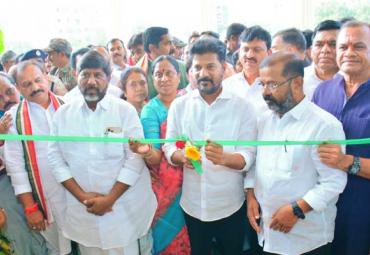 CM Revanth Reddy inaugurates Kaloji Kalakshetram in Hanamkonda Chief Minister Revanth Reddy inaugurates Kaloji Kalakshetra in Hanmakonda 